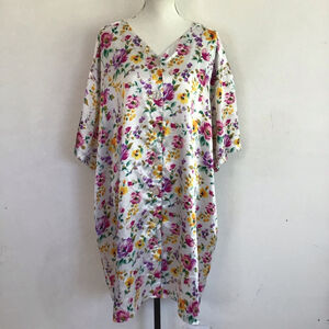 Solange Women Comfortable Floral Gown/ Robe 2X White Multicolor